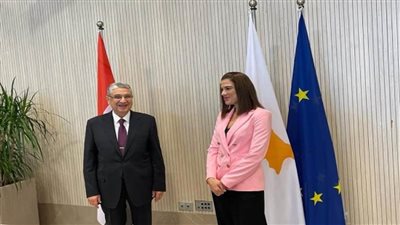 بالصور | مذكرة تفاهم للربط الكهربائي الثنائي بين مصر وقبرص (تفاصيل)