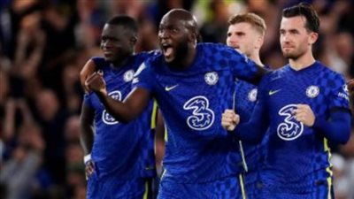 تشيلسي يفوز على برينتفورد ويخطف الصدارة من ليفربول