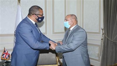كامل الوزير يبحث مع وزير الدولة البريطاني سبل التعاون في مجال النقل (صور)