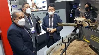 وزير الإنتاج الحربي يلتقي وزير برنامج إدارة المشتريات الدفاعية بكوريا الجنوبية (صور)