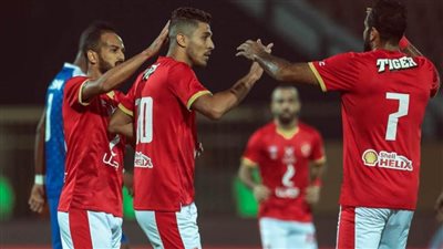 الأهلي يتقدم على الحرس الوطني 2-1 في الشوط الأول