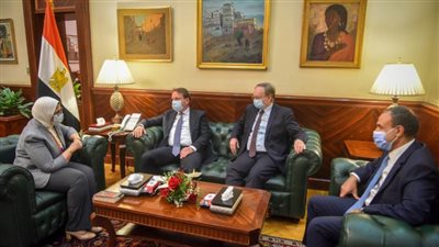 وزيرة الصحة تناقش آليات اعتماد شهادات تلقي لقاح كورونا بين مصر والاتحاد الأوروبي