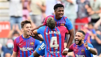 ريال مدريد يفوز على برشلونة بهدفين في الليجا 