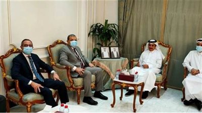 سعفان يبحث مشاركة العمالة المصرية في استعدادات وتنظيم كأس العالم 2022 بالدوحة