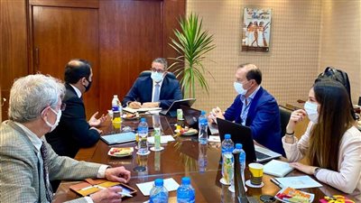 وزير الآثار يلتقي مسئولي بيت الخبرة الإيطالي المكلف بتحديث الاستراتيجية المتكاملة للسياحة