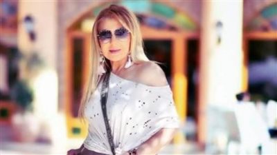 نادية الجندى بإطلالة 