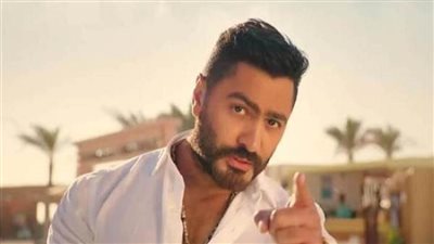 من كلماته وألحانه.. تامر حسني يطرح 