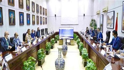 وزير السياحة يترأس اجتماع مجلس إدارة هيئة المتحف المصري الكبير (صور)