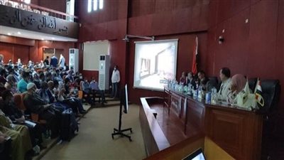  بيع 17 محلا تجاريا وصيدليتين في المزاد العلني بمدينة بدر (صور)