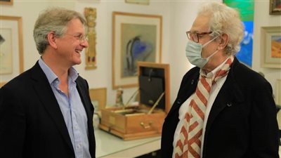 المدير التنفيذى لمتاحف سان فرانسيسكو للفنون في زيارة خاصة للفنان فاروق حسني بمتحفه في الزمالك