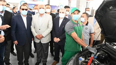 وزير البترول يتفقد أعمال تطوير ورفع كفاءة المنطقة الجغرافية البترولية بالسويس (صور)