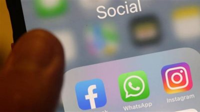 سقوط شخص يدير صفحة بـ 