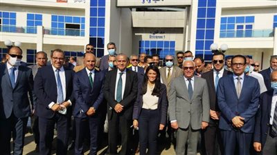 وزيرا التموين والتعاون الدولي يشيدان ببازار بورسعيد الجديد