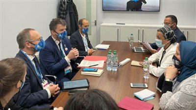 وزيرة البيئة تلتقي بطل العمل المناخي لمؤتمر المناخ COP26