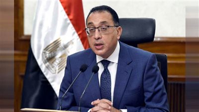 مدبولي يبحث موقف تنفيذ مشروعات وزارة البترول