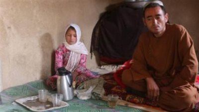 مأساة إنسانية.. أسرة أفغانية تبيع طفلتها البالغة 9 سنوات لتزويجها خوفا من الجوع