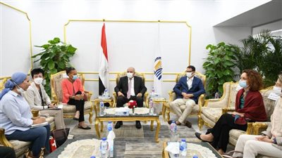 الداودي يستقبل وفد الوكالة السويسرية لبحث عدد من المشروعات التي يجري تنفيذها بقنا 