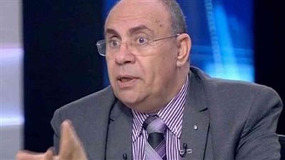 زوجتي ترفض معاشرتي إلا بعد الحصول على 50 جنيه.. مبروك عطية يثير الجدل من جديد 