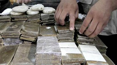 ضبط كمية من المواد المخدرة بحوزة خمسة عناصر إجرامية بأسيوط بقصد الإتجار