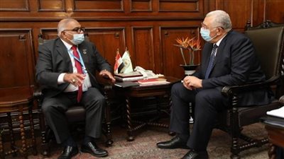 وزير الزراعة يبحث مع الممثل المقيم لبرنامج الغذاء العالمي سبل دعم صغار المزارعين بمصر (صور)