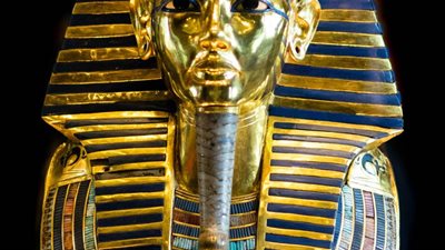 المستنسخات الأثرية تصمم قناعا لـ الملك توت عنخ آمون | صور