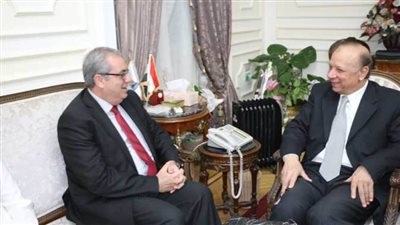 محافظ القاهرة يلتقي ممثل منظمة الصحة العالمية في مصر