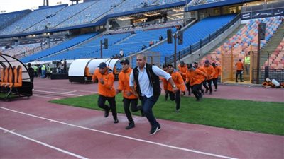 انتشار الأمن باستاد القاهرة قبل مباراة القمة.. صور