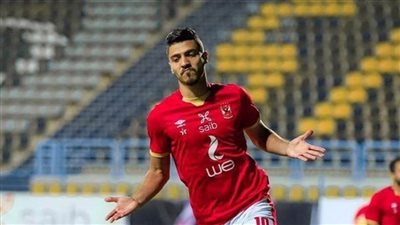 الأهلي يتقدم على الزمالك بثلاثية في الشوط الأول 