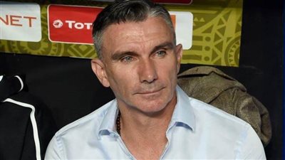  بعد خماسية القمة ..لجنة الزمالك تطالب كارتيرون بتعيين مدرب عام