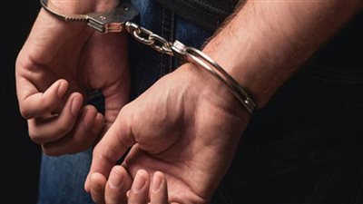 حبس صاحب شركة هارب من 595 سنة حبس و 28 مليون جنيه غرامات بالمقطم