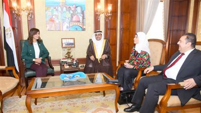 وزيرة الهجرة تجتمع مع رئيس البرلمان العربي بشأن التنسيق لليوم العالمي للهجرة  