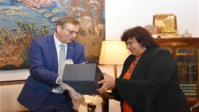 وزيرة الثقافة تستقبل سفير التشيك لبحث التعاون المشترك (صور)