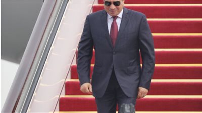 الرئيس السيسى يصل مطار شارل ديجول بباريس