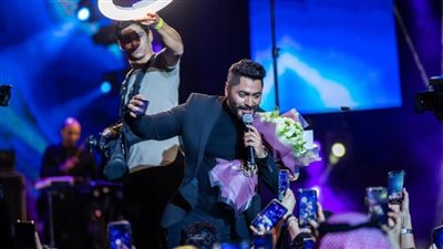 السفير الفرنسى بالسعودية يصف تامر حسنى بالأسطورى الملهم.. والجمهور يؤكد: 