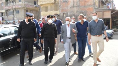 محافظ بورسعيد يتابع سير العمل في تطوير شارع٢٣ ديسمبر