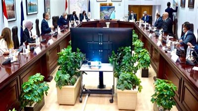 وزيرا الآثار والإسكان يبحثان فرص الاستثمار السياحي 
