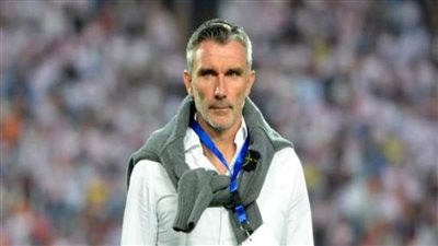  قبل التدريب..جلسة خاصة لكارتيرون مع لاعبي الزمالك