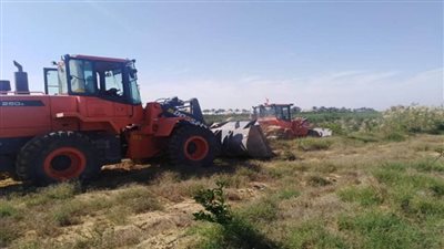 حملة مسائية مكبرة لرفع الإشغالات بالقطاع الغربي في الشروق (صور)