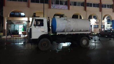 محافظ بورسعيد: انتشار الأطقم الفنية وسيارات الكسح وشفط المياة للتعامل السريع مع اي طارئ