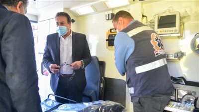 د. خالد عبد الغفار يتفقد الحجر الصحى ونقاط تمركز سيارات الإسعاف بمطار الأقصر الدولي.. ويشدد على تطبيق كافة الإجراءات الاحترازية