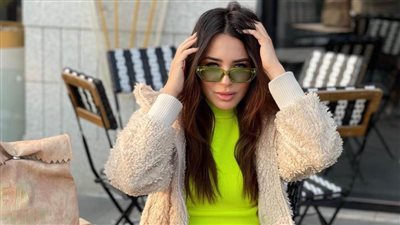 ساندي تخطف الأنظار بإطلالة شتوية | صور 