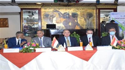 وزير الري يكرم 22 متدربًا صوماليًا لإتمام برنامج «الإدارة المتكاملة للمياه والأراضي» (صور)