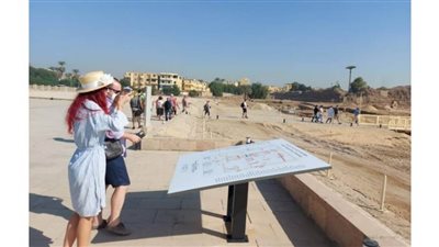 بالصور| توافد آلاف الزائرين إلى طريق الكباش