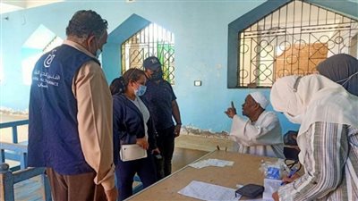  الصحة: تقديم الخدمات العلاجية مجانا لـ 10 آلاف مواطن في أسوان (صور)