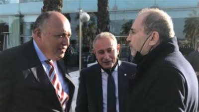 وزير الخارجية يبحث مع نظيره الأردنى التنسيق المستمر بين القاهرة وعمان