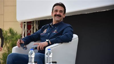 كريم عبد العزيز: 