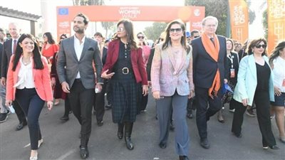 وزيرة التخطيط تتقدم مسيرة المرأة المصرية على هامش أول قمة نسائية دولية في قصر القبة (صور)