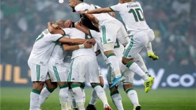 الجزائر يتقدم علي السودان بثلاثية في الشوط الأول بكأس العرب  