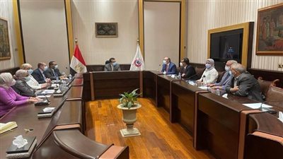 عاجل | د. خالد عبدالغفار يترأس اجتماع اللجنة العلمية المشتركة لمتابعة مستجدات متحور كورونا.. ويؤكد على الالتزام بالإجراءات الإحترازية (صور)