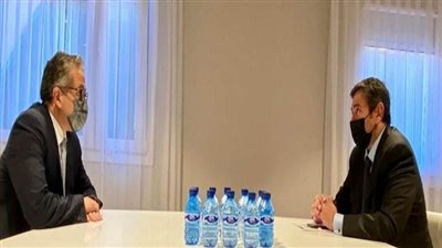 وزير الآثار يلتقي نائب رئيس اتحاد شركات السياحة في إسبانيا